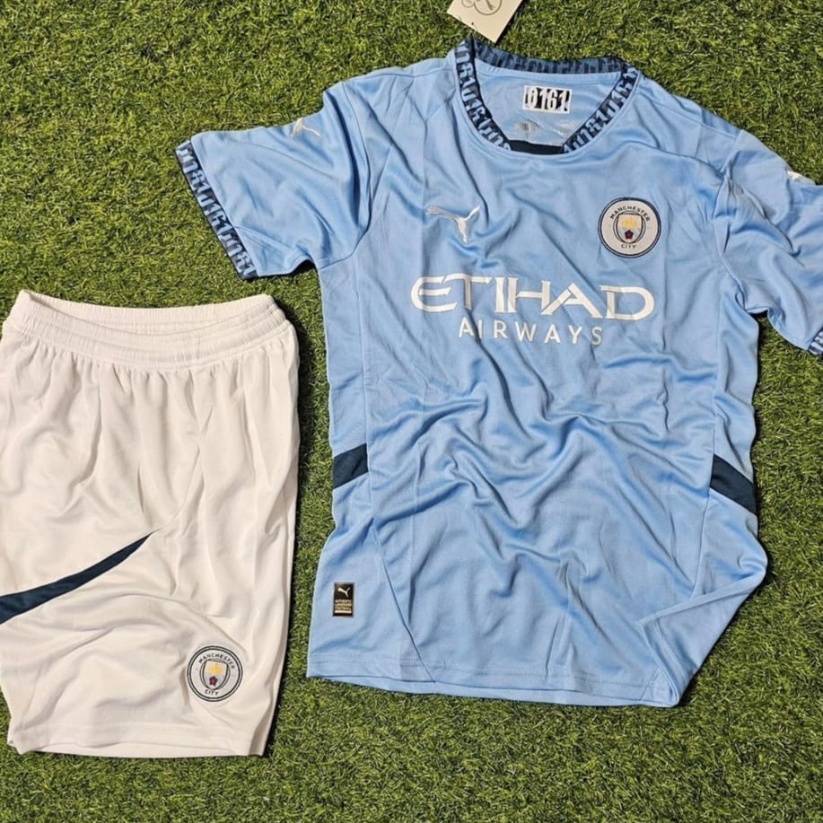 Man City home 24/25 Fan version kit