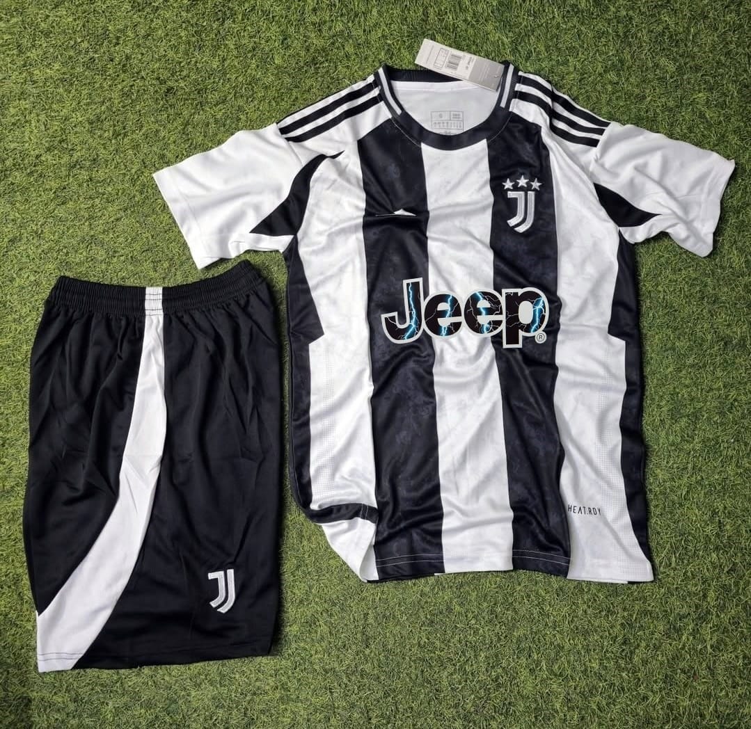 Juventus home 24/25 Fan version kit