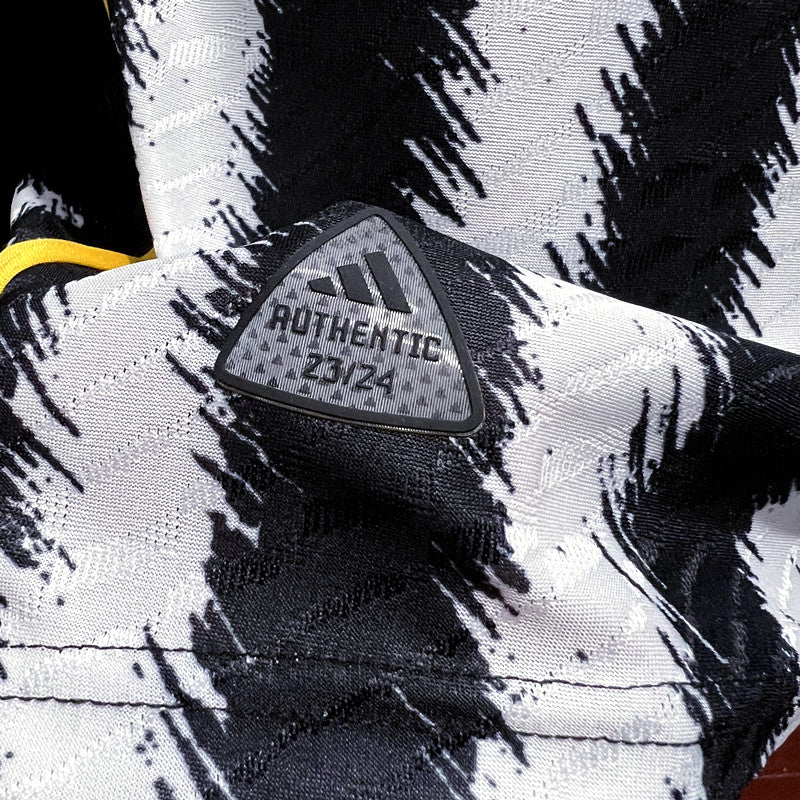 Juventus 23/24 home player version jersey