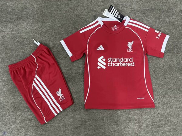 Liverpool home 25-26 Fan version kit