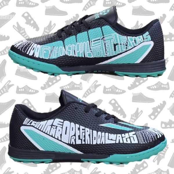 Football shoes