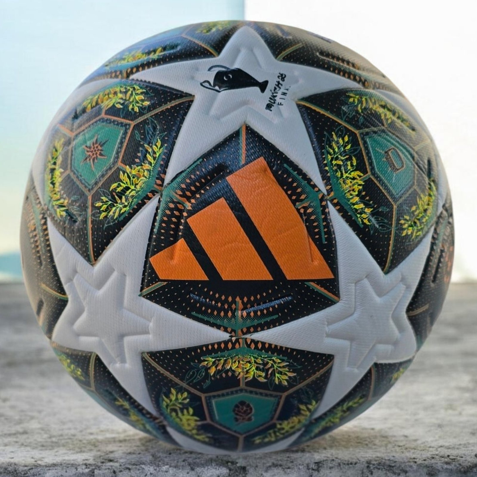 Chmapions league 26/27 ball